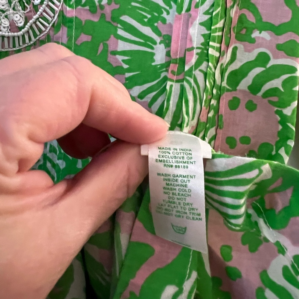 Lilly Pulitzer Green and Pink Sunnyside Lion Print Beaded Tunic NWOT Size M - Picture 7 of 8